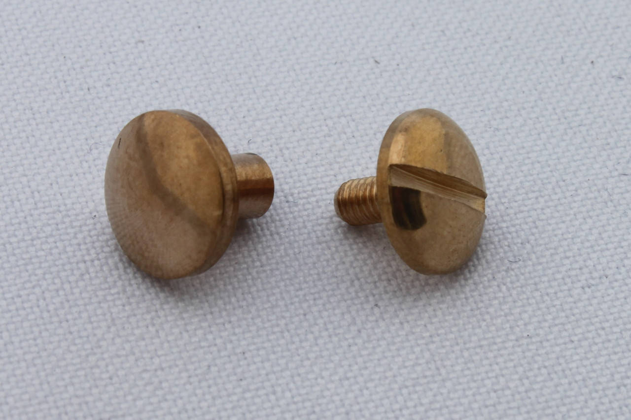 

Латунный ременной винт, высота ножки - 6 мм, артикул СК 5402