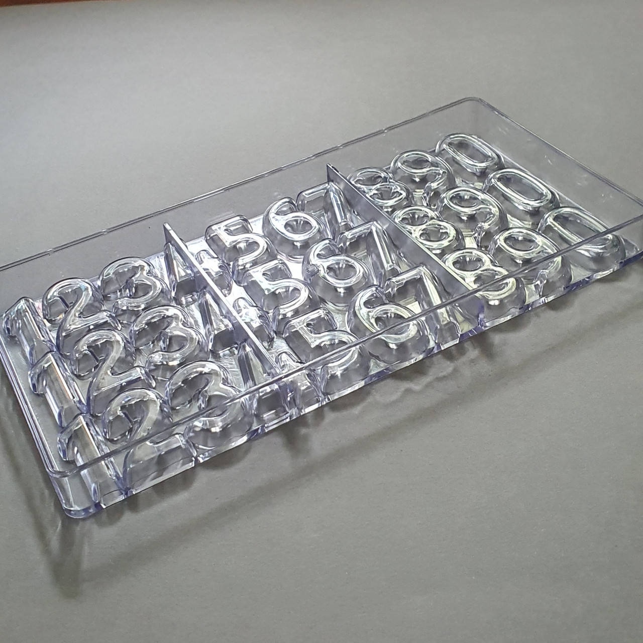 

Форма для шоколада поликарбонатная "цыфры"