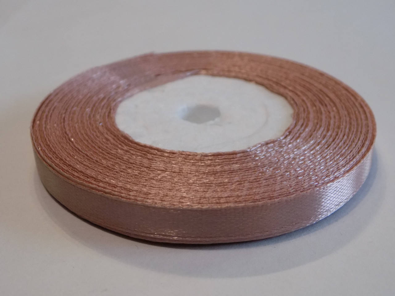 

Лента атласная 0.6 см