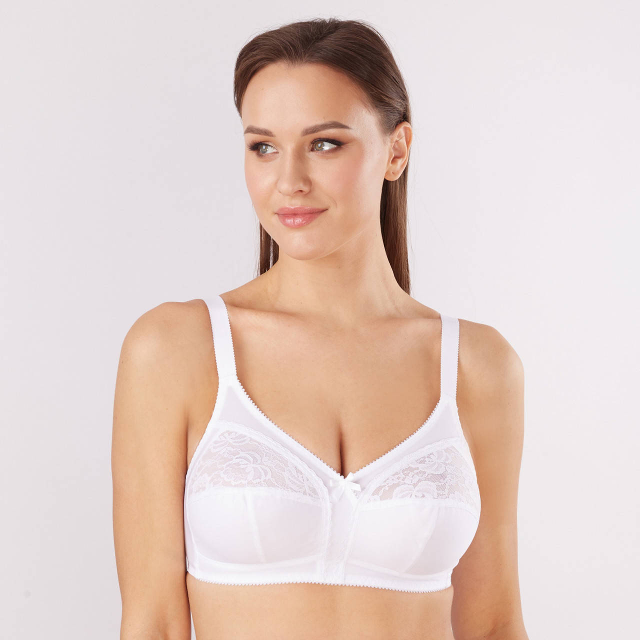 

Бюстгальтер Milavitsa без каркасов 661430 на подкладке из хлопка белый 95F