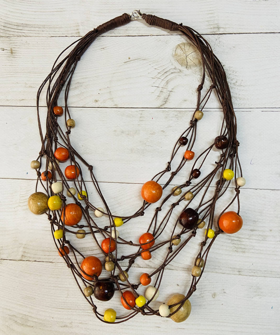 

Намисто з дерева