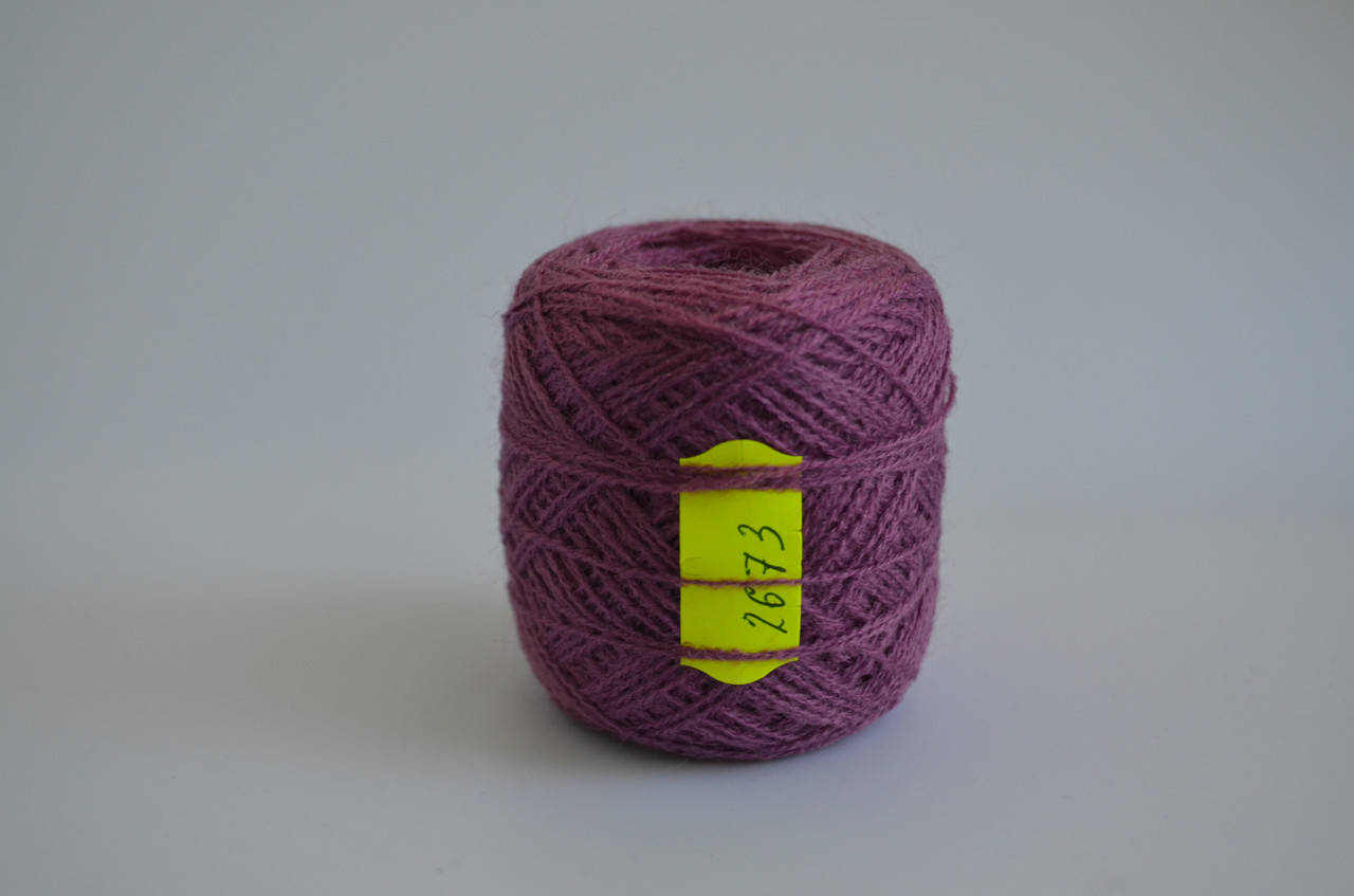 

Нитка акрилова 10 гр. для вишивання 2673