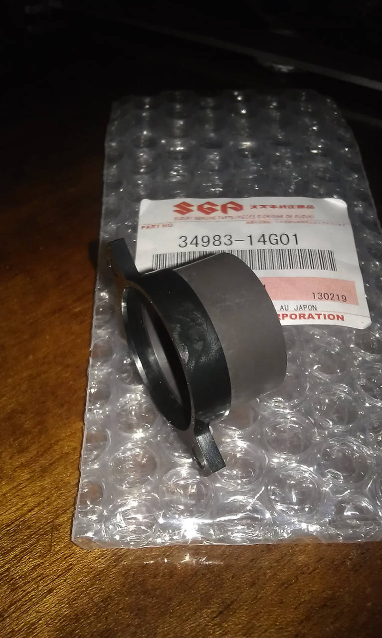 

Магнитик в датчик скорости 98-06г Suzuki Burgman SkyWave 34983-14G01
