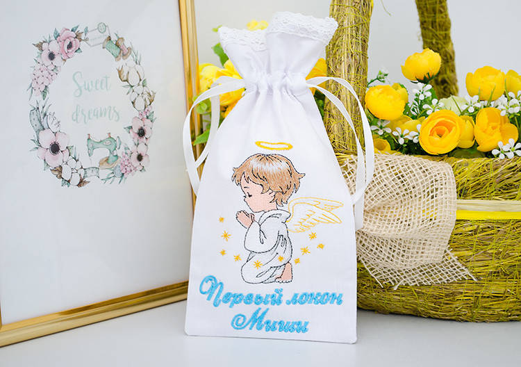 

Именной мешочек для первого локона малыша