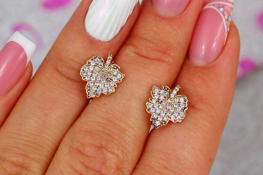 

Серьги Xuping Jewelry листики из камней 1,2 см золотистые