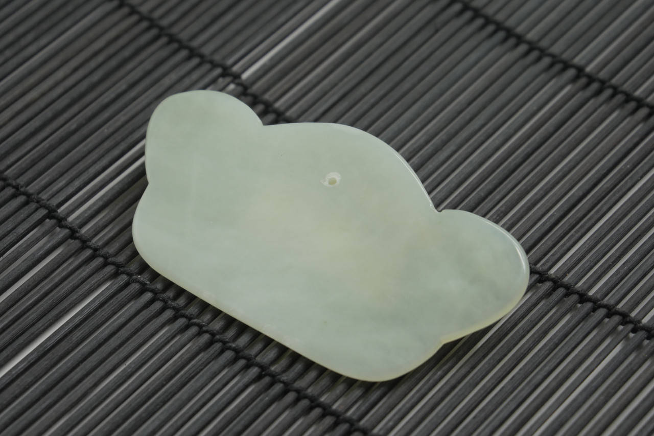 

Скребок Гуаша нефрит корона