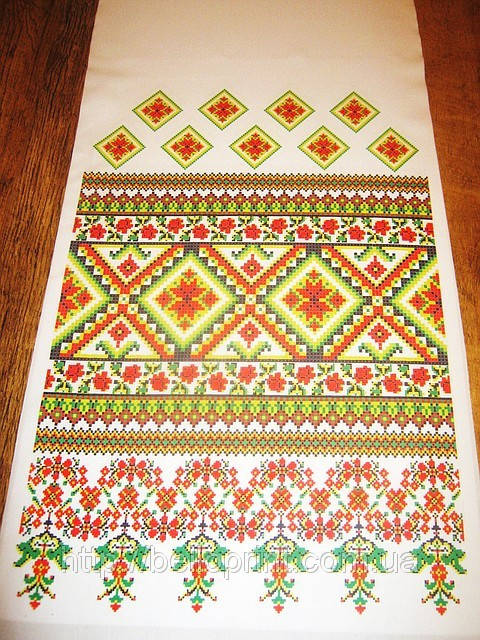 

Рушник с украинским орнаментом