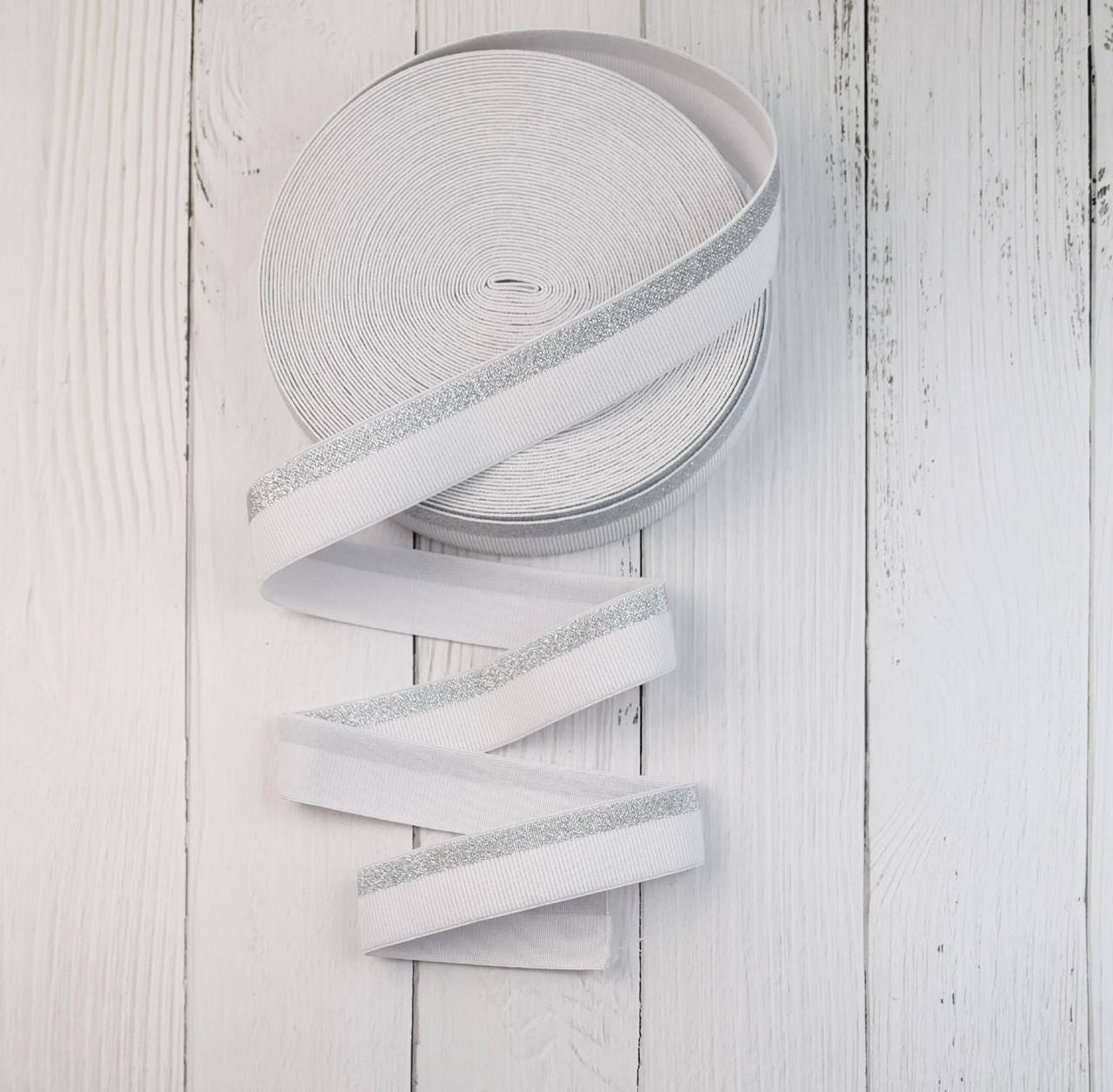 

Резинка трикотажная Полоска 40 мм. (белая + серебро), Белый