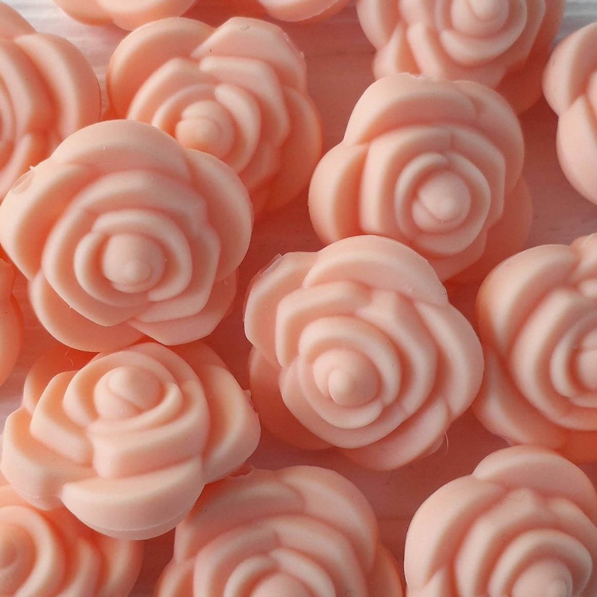 

Роза малая бусина силиконовая Персиковый светлый