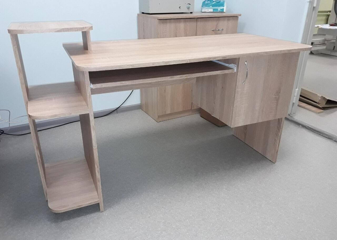 

Стол компьютерный СКМ-3 Компанит купить в Украине