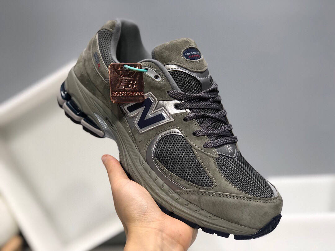 

Мужские кроссовки New Balance 2002