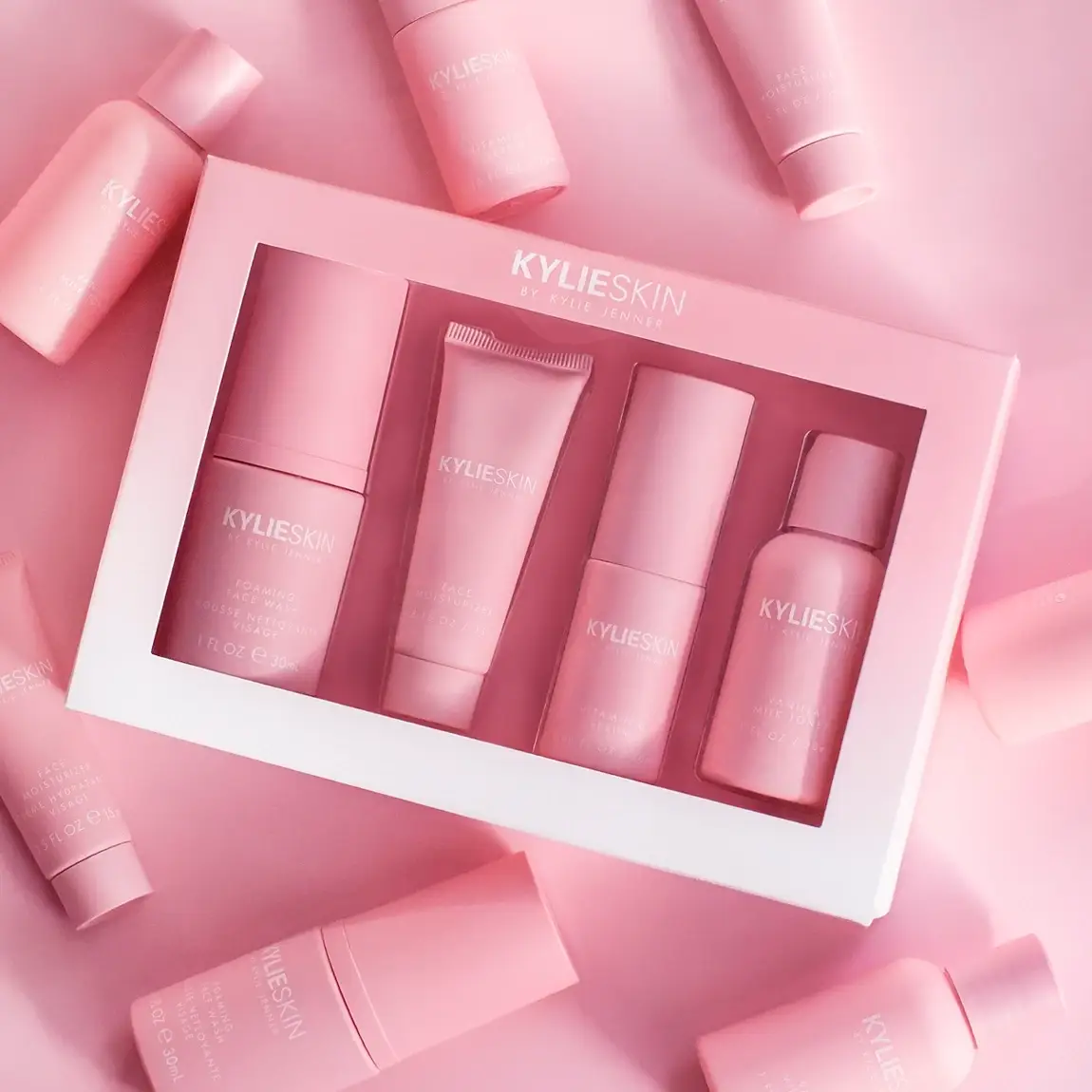 

4-PIECE MINI SET by Kylie Skin мини набор по уходу за кожей лица