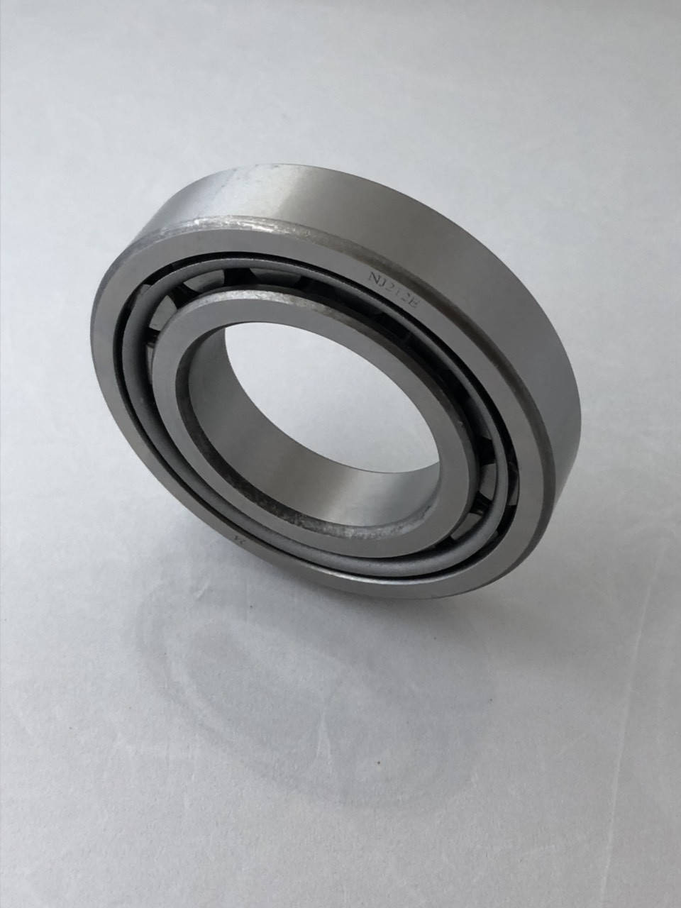 

Подшипник 42212 (NJ212) (заднего моста МТЗ)