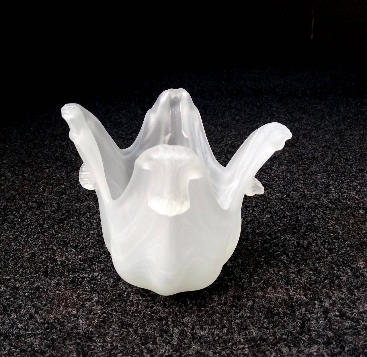 

Плафон для люстры светильника стекляный белый матовый Бутон Е14