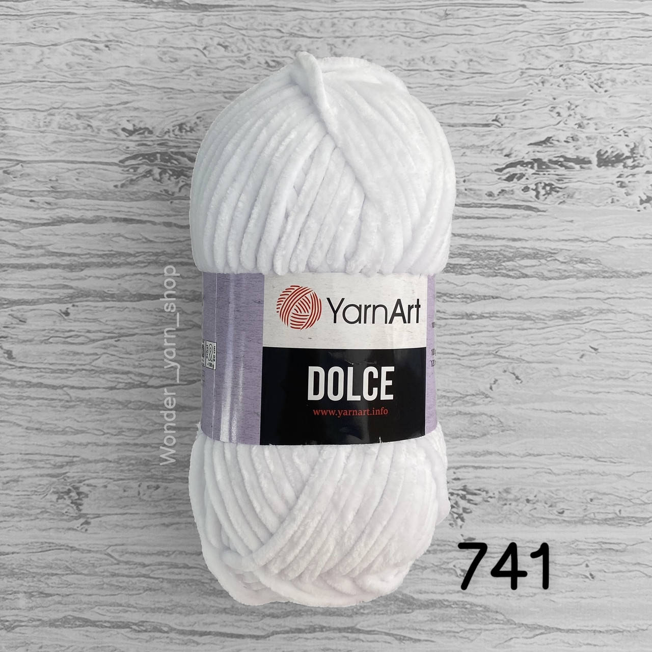 

Плюшевая пряжаYarnArt Dolce (ЯрнАрт Дольче) 741, белый