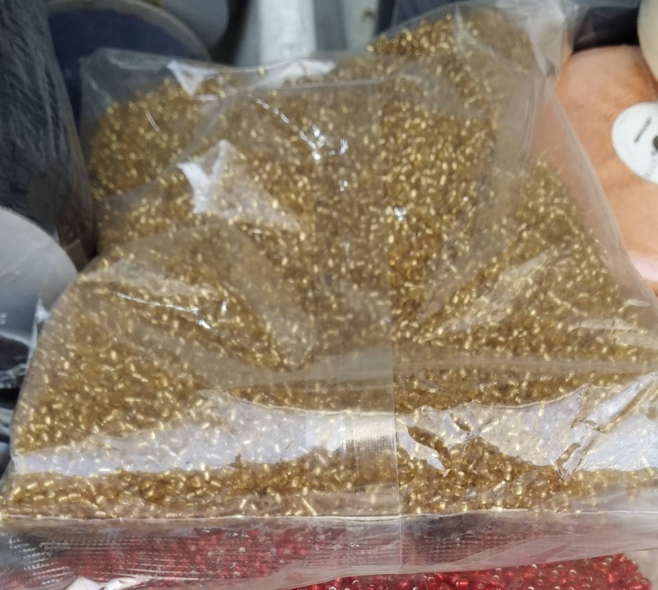 

Бисер золотой