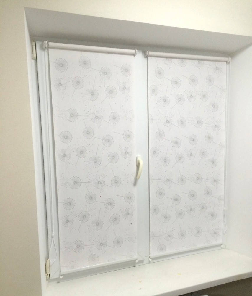 

Рулонні штори тканина квіти 5428/1 Одуванчики білі щільніші 825х1650