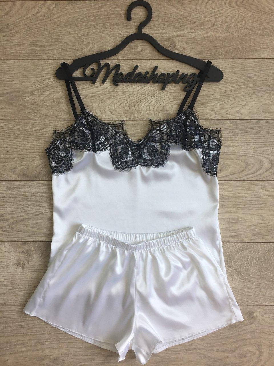 

Пижама женская атласная майка и шорты белая 2XL