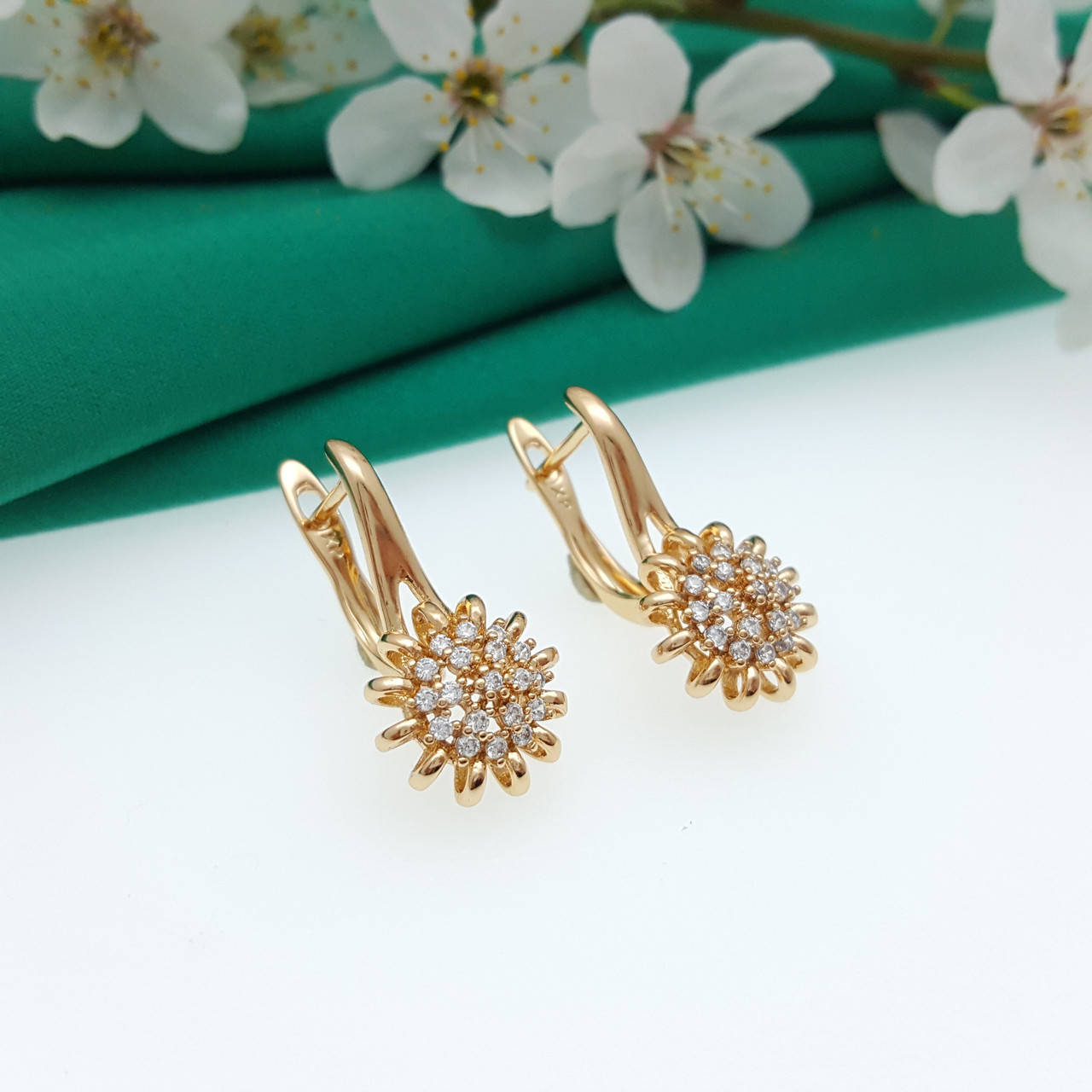 

Серьги "Массывный Цветок" вставка цирконий, англ.замок, медзолото Xuping,18К