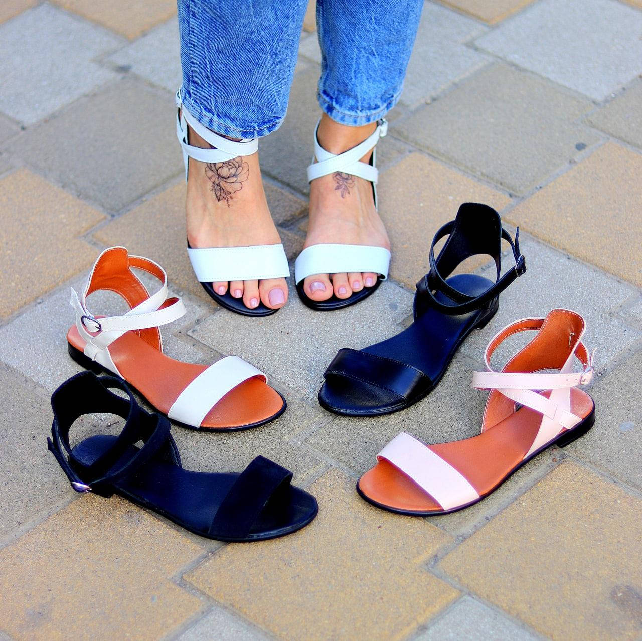 

Жіночі шкіряні босоніжки на низькому ходу "Summer"