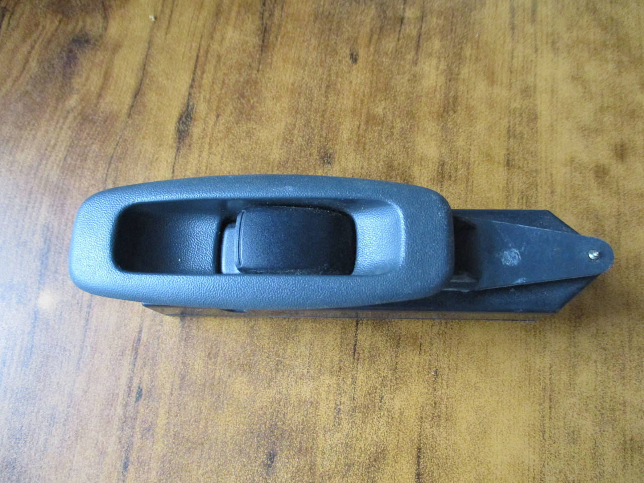 

Кнопка стеклоподъемника MR252818 995079 Galant 97-04r .EA Mitsubishi