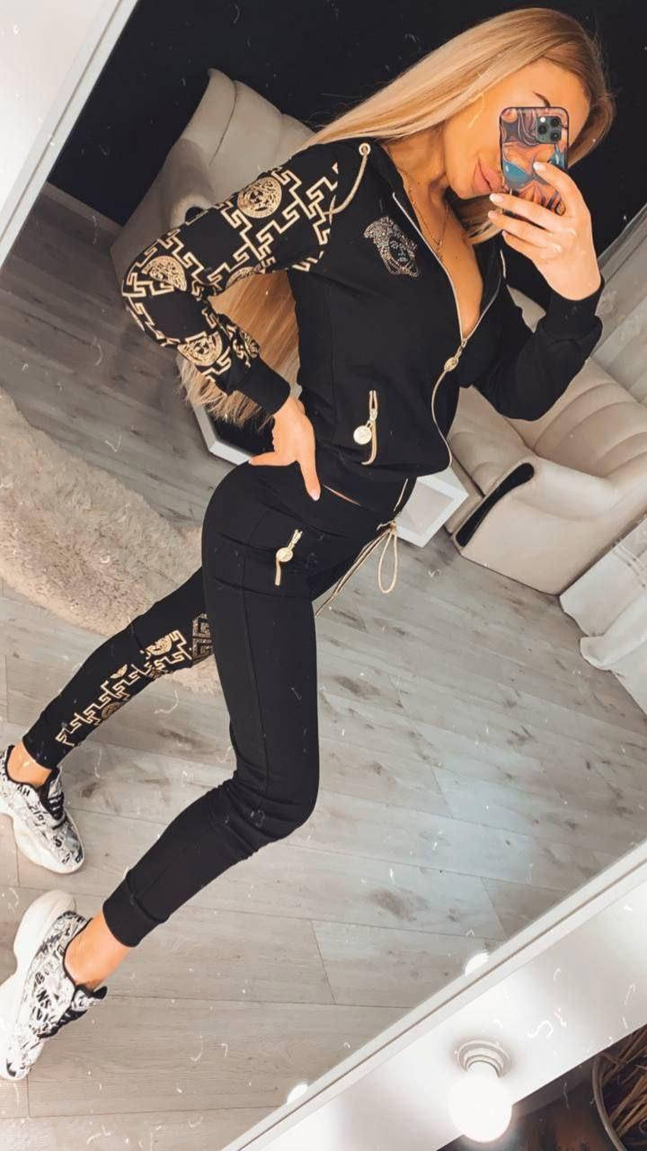 

Женский спортивный костюм Versace черный с золотом Турция