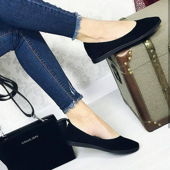 

Черные замшевые балетки