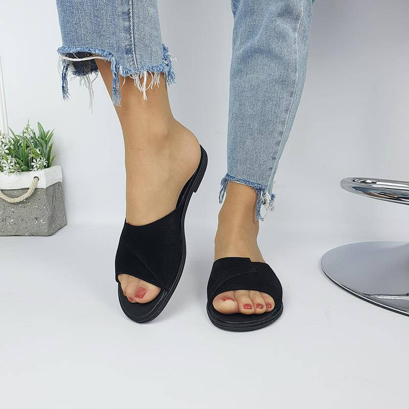 

Шлепанцы кожаные женские на плоской подошве супер цена акция 38 на 24,5см