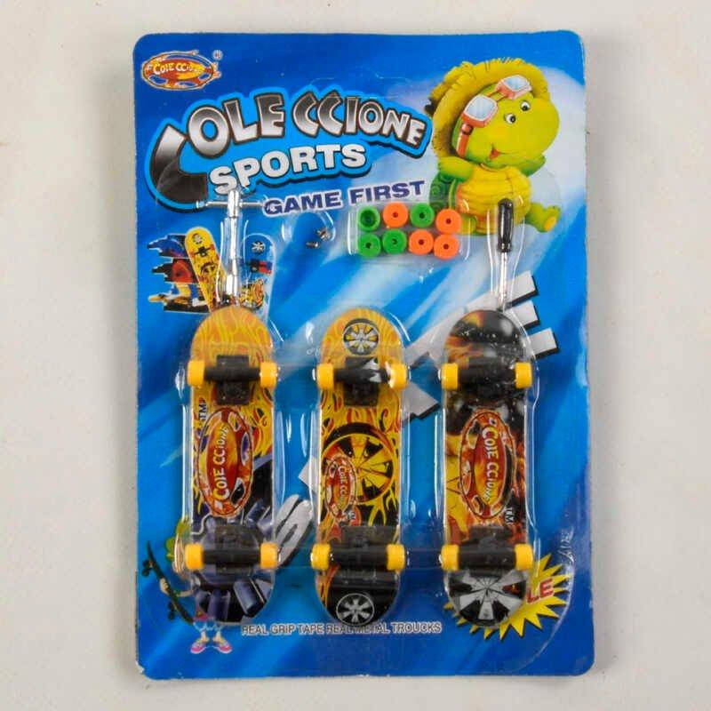 

Пальчиковая игра 3536 (360/2) 3 скейтборда, запасные колеса, инструменты, на листе