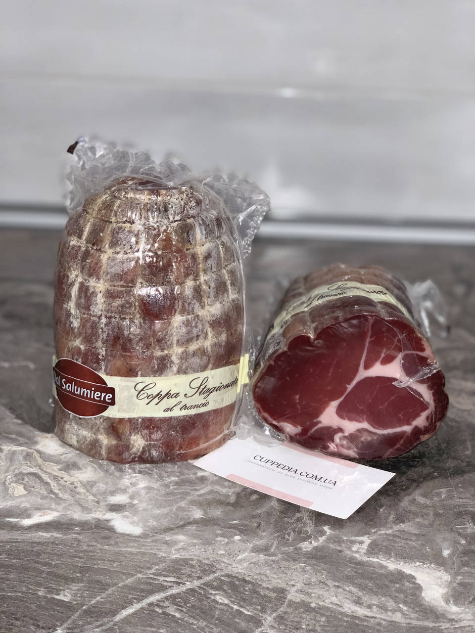 

Сыровяленое мясо Coppa ( кусочки 0,650 грм до 0,800 грм)