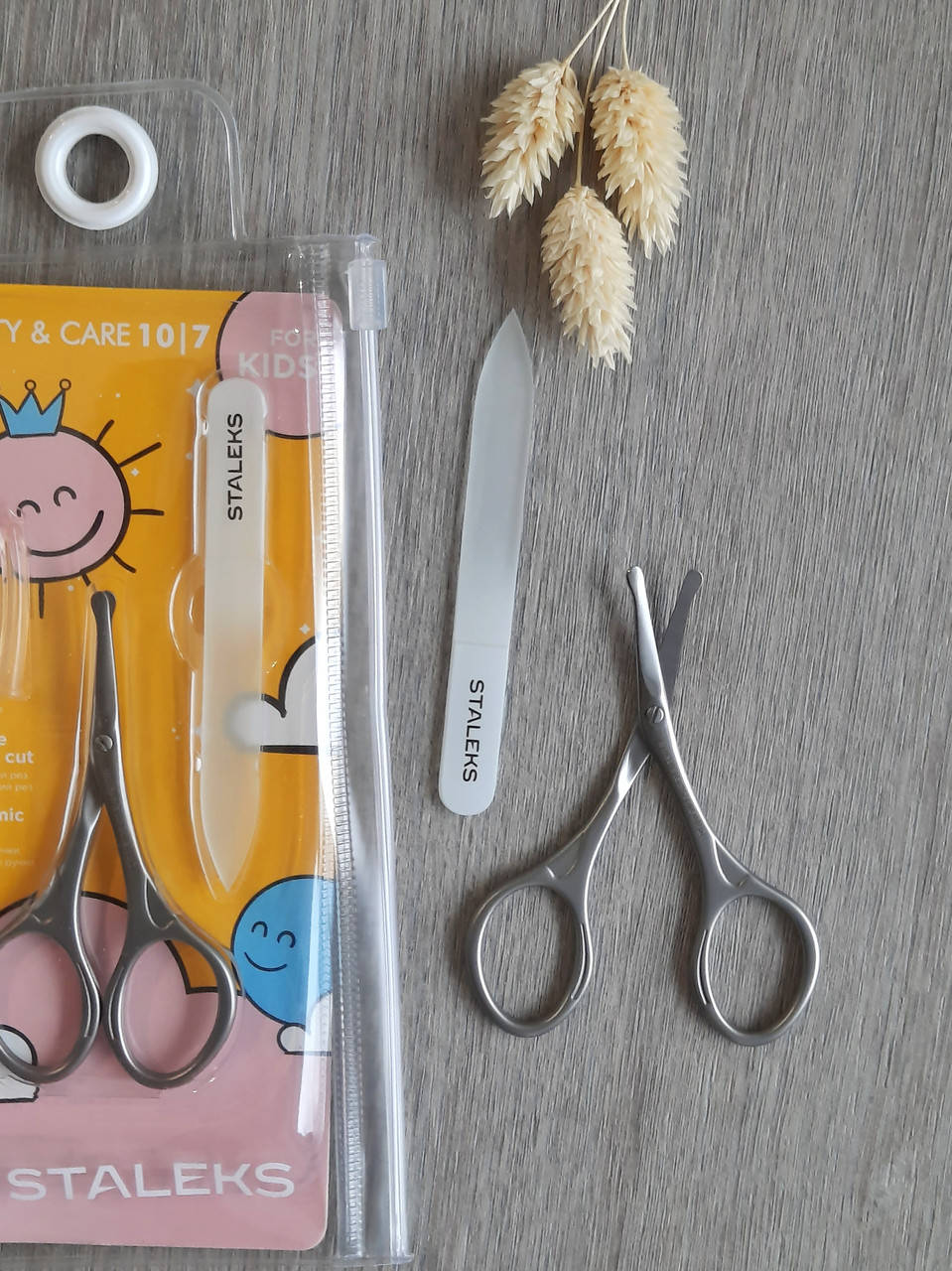 

НАБОР ДЕТСКИЙ НОЖНИЦЫ И ПИЛОЧКА STALEKS BEAUTY & CARE 10 TYPE 6 SBC-10/7
