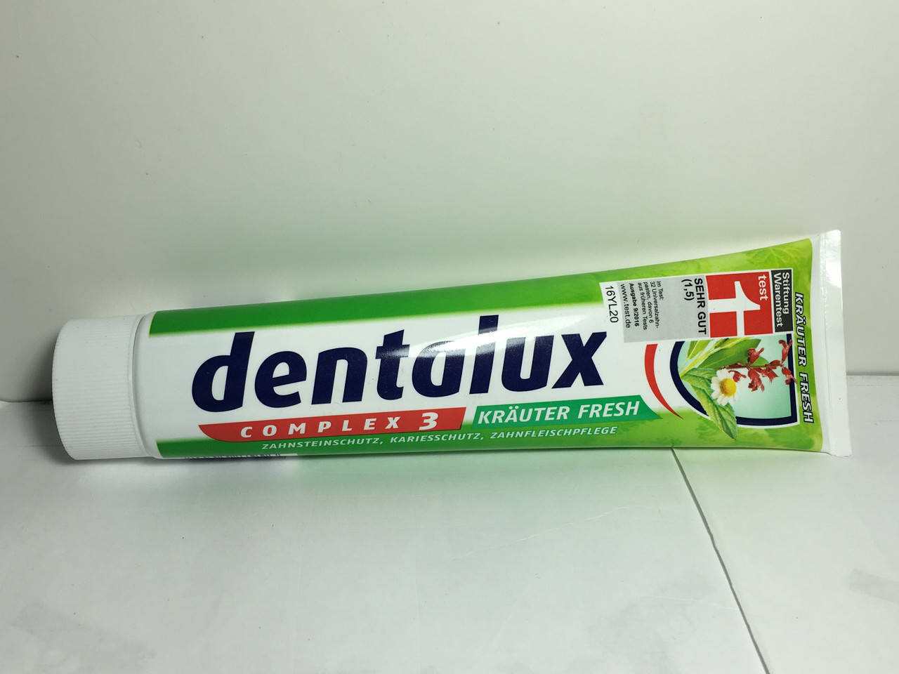 

Зубна паста Dentalux Complex 3 трав'яна 125 мл.