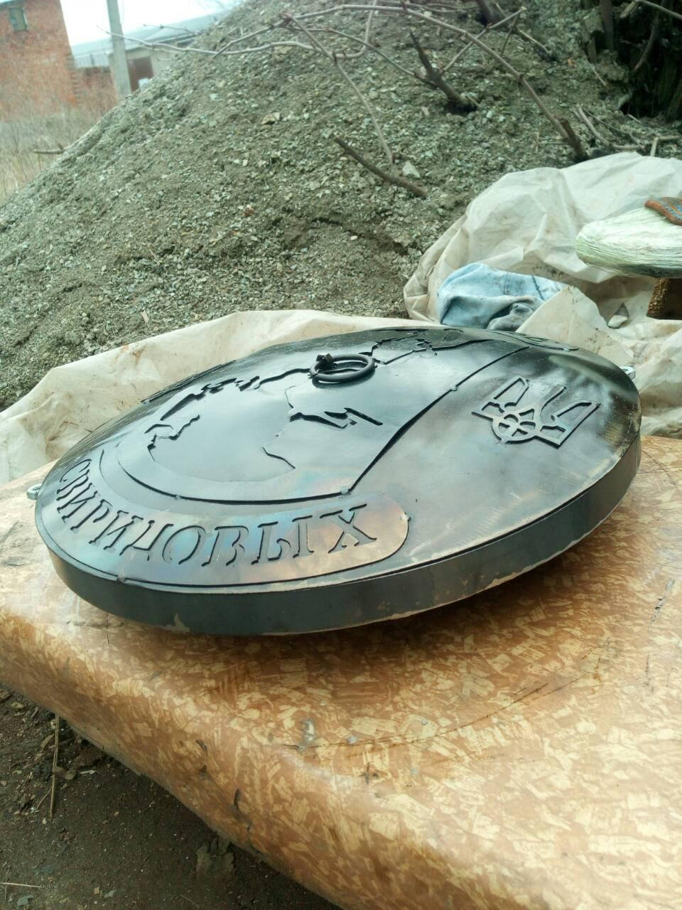 

Сковорода для огня из диска бороны туристическая,50 см. с гравировкой,для пикника, от производителя с чехлом., Черный