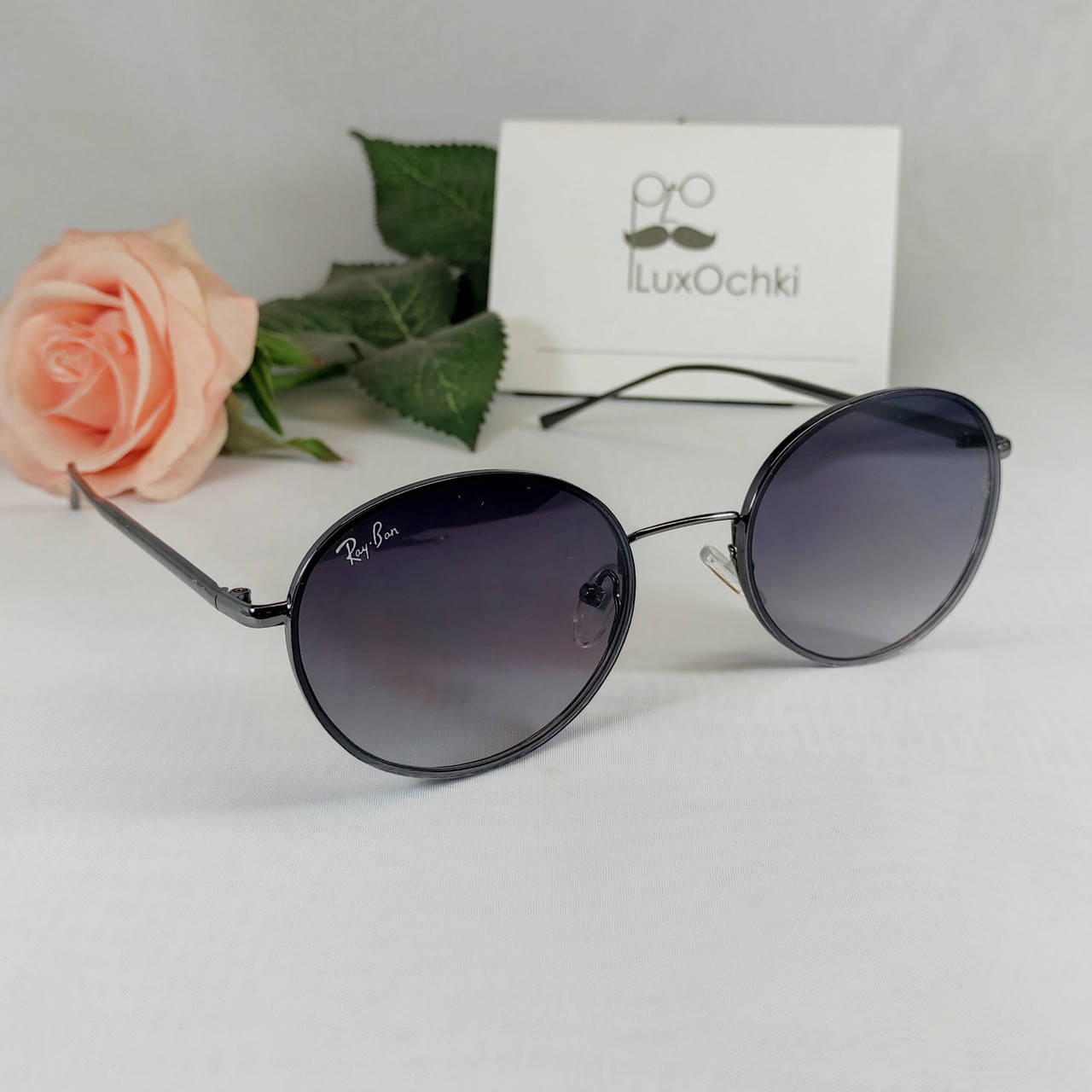 

Овальные солнцезащитные очки Ray Ban в металлической оправе, Черный