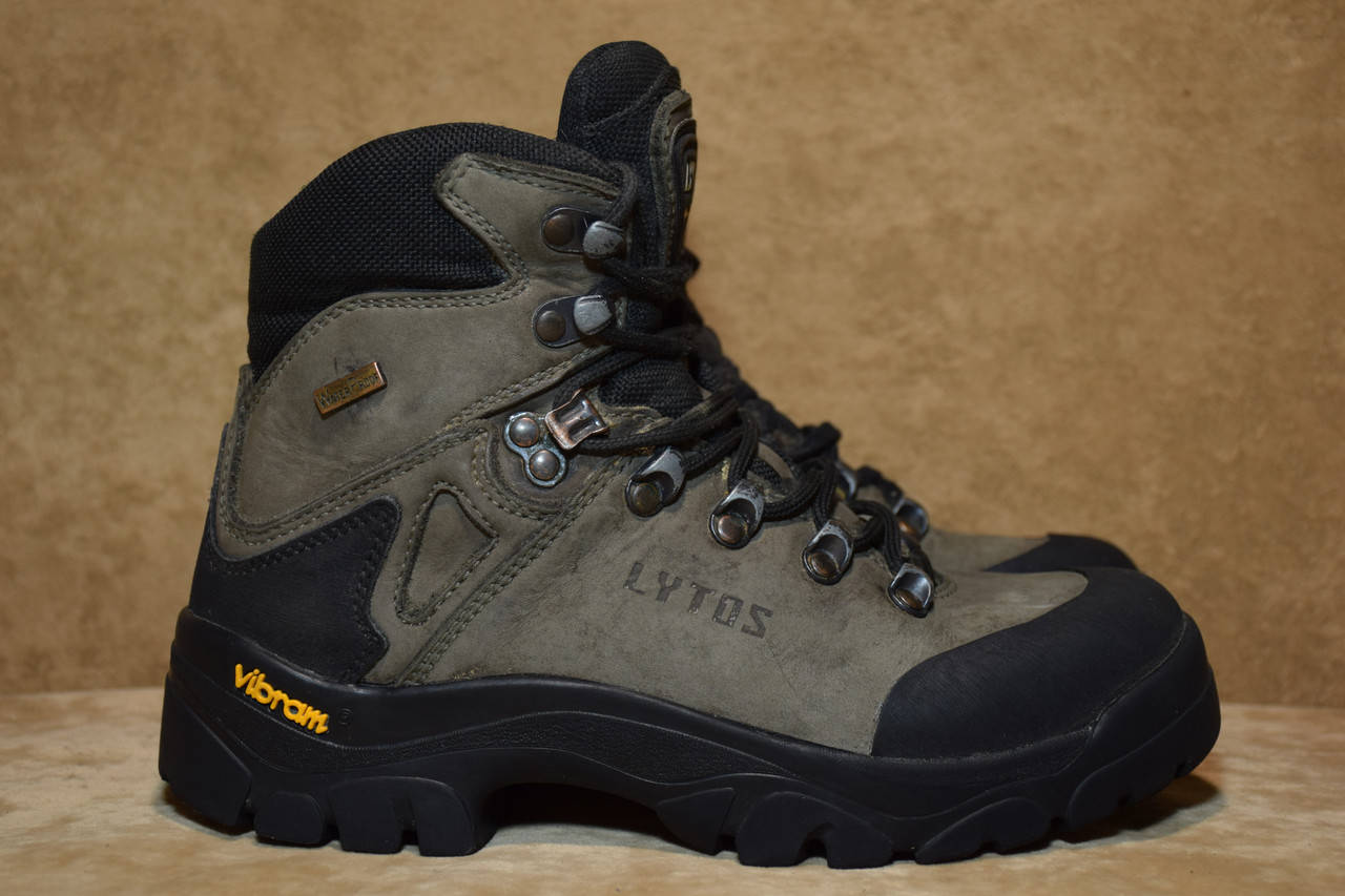 

Ботинки трекинговые Lytos Waterproof Vibram. Румыния. Оригинал. 37 р./23.5 см.