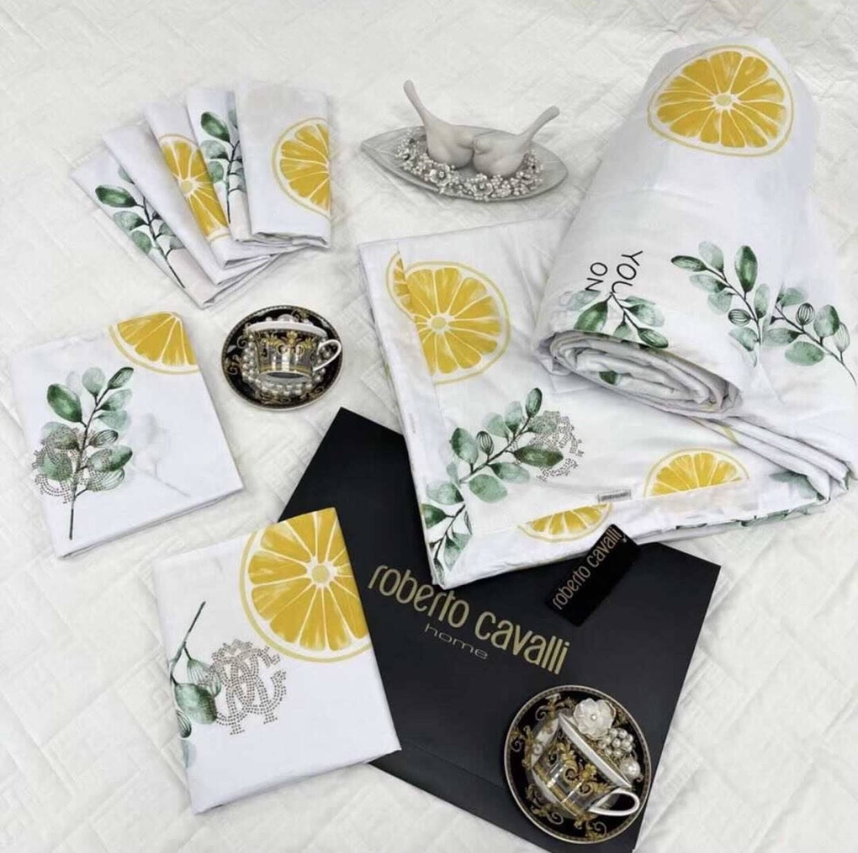 

Комплект постельного белья Roberto Cavalli . Лимоны
