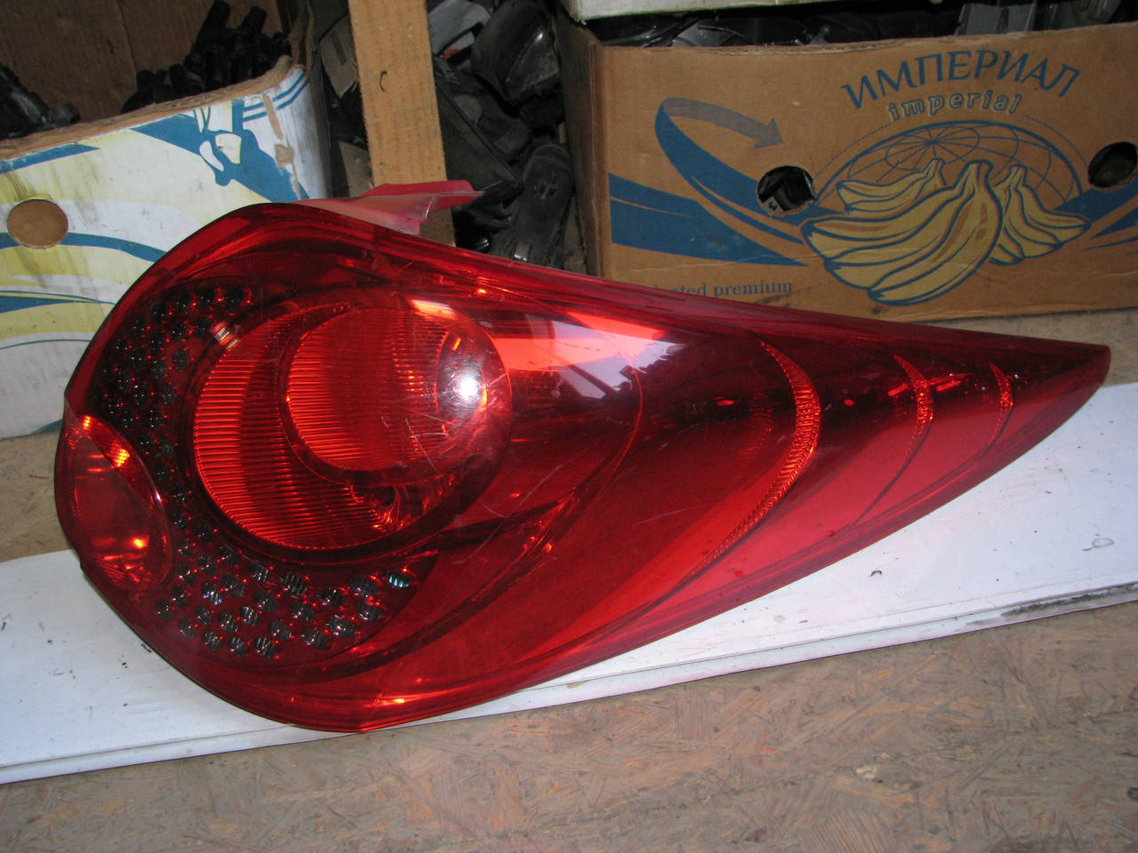 

Б/у фонарь задний п Peugeot 207 SW ун 2009-2013, 9680157980, 9680157980-02, 9680158080, 9680158080-02, VISTEON