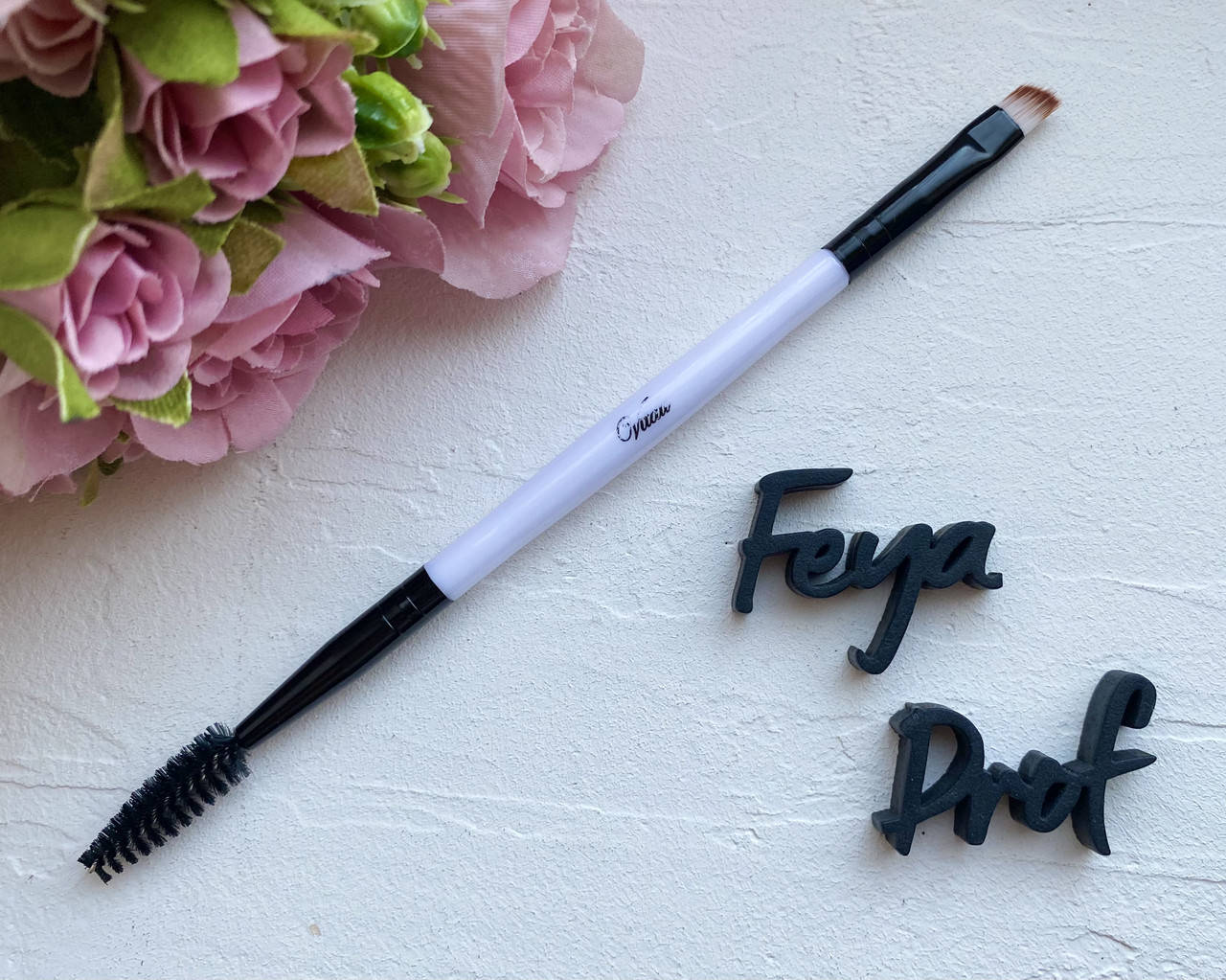 

Кисть для макияжа двухсторонняя