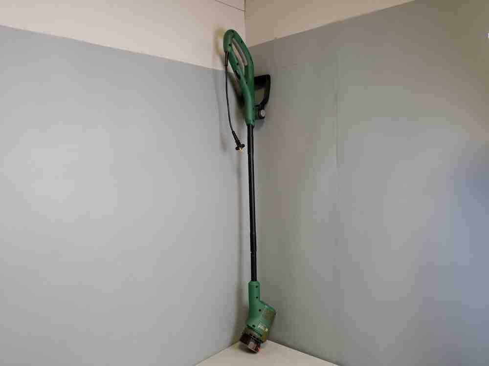 

Газонокосилка триммер мотокоса Б/У Bosch EasyGrassCut 26