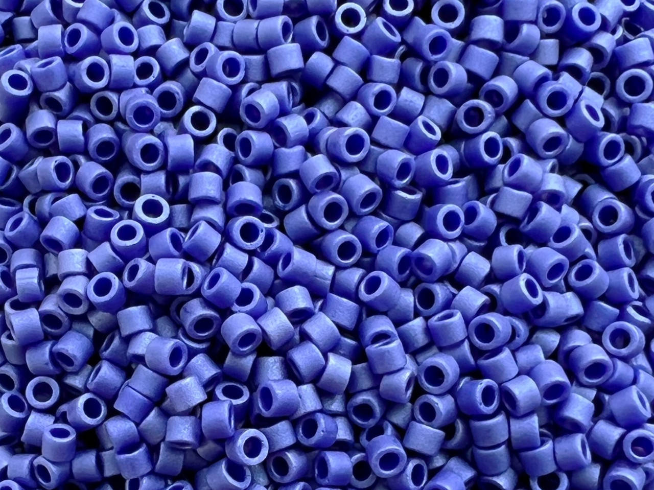 

Японський бісер Miyuki Delica 11/0 DB0361 Metallic Sapphire Matted