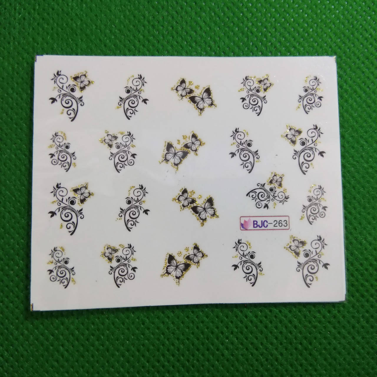 

Слайдеры для ногтей с блестящими элементами 263, Разные цвета