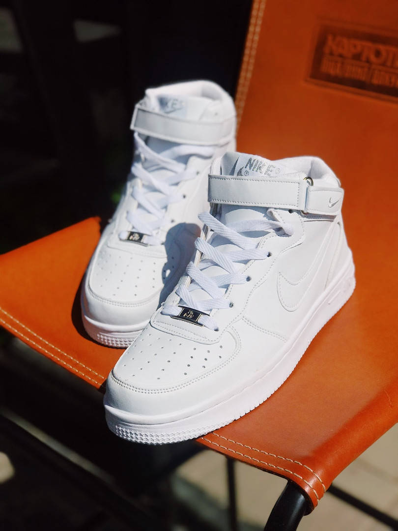 

Nike Air Force High Женские осенние белые кожаные кроссовки. Женские кроссовки на шнурках