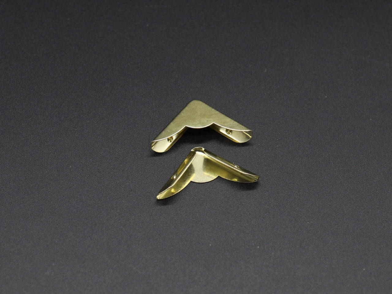 

Уголок для папок меню. Цвет "золото". 22х5мм