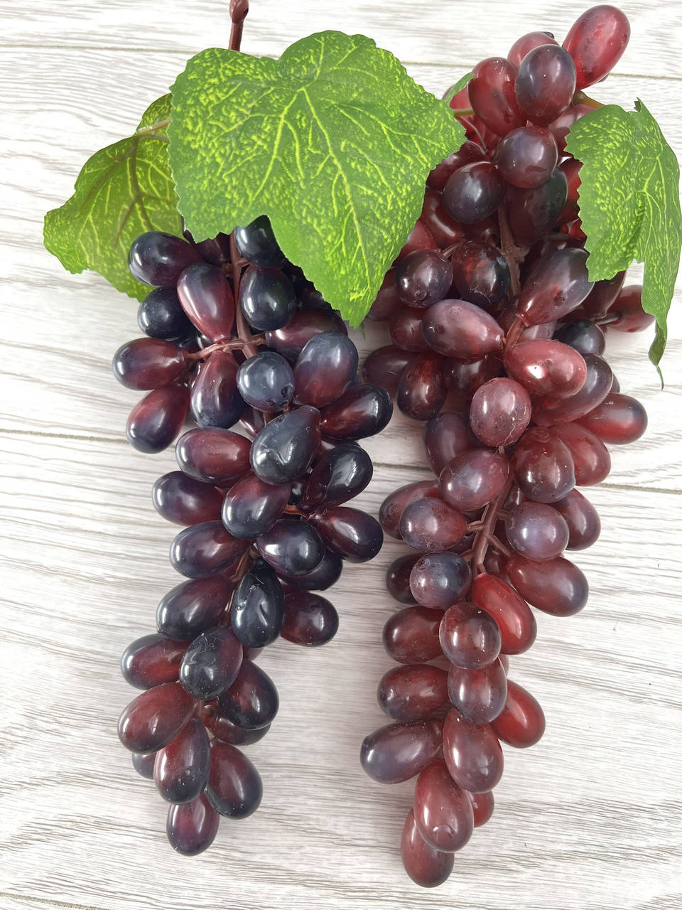 

Искусственный виноград.Гроздь искусственного винограда ( 30 см )