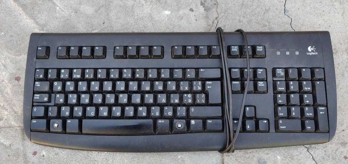 

Брендовая клавиатура Logitech Deluxe 250 USB № 92108