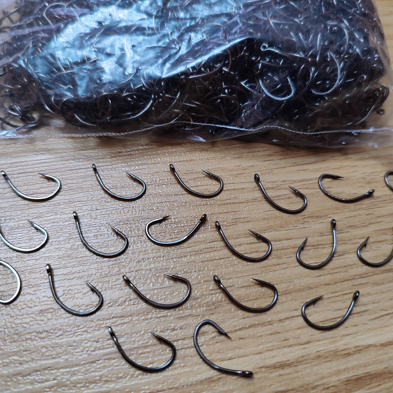 

Карповый крючок «KUMHO Carp Hook» № 6 формы Банан , пр-во Южная Корея .