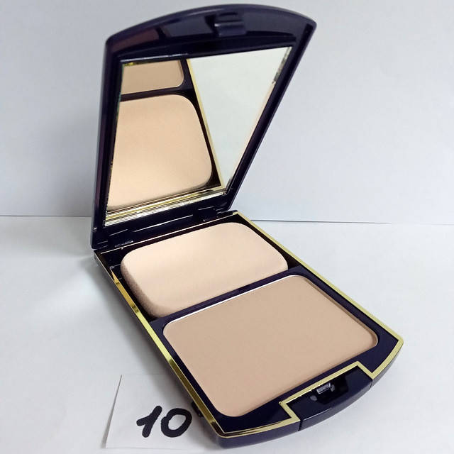 

Пудра для лица Флер 2 в 1 FFleur Two Way Cake TK-12 10 Карамельный