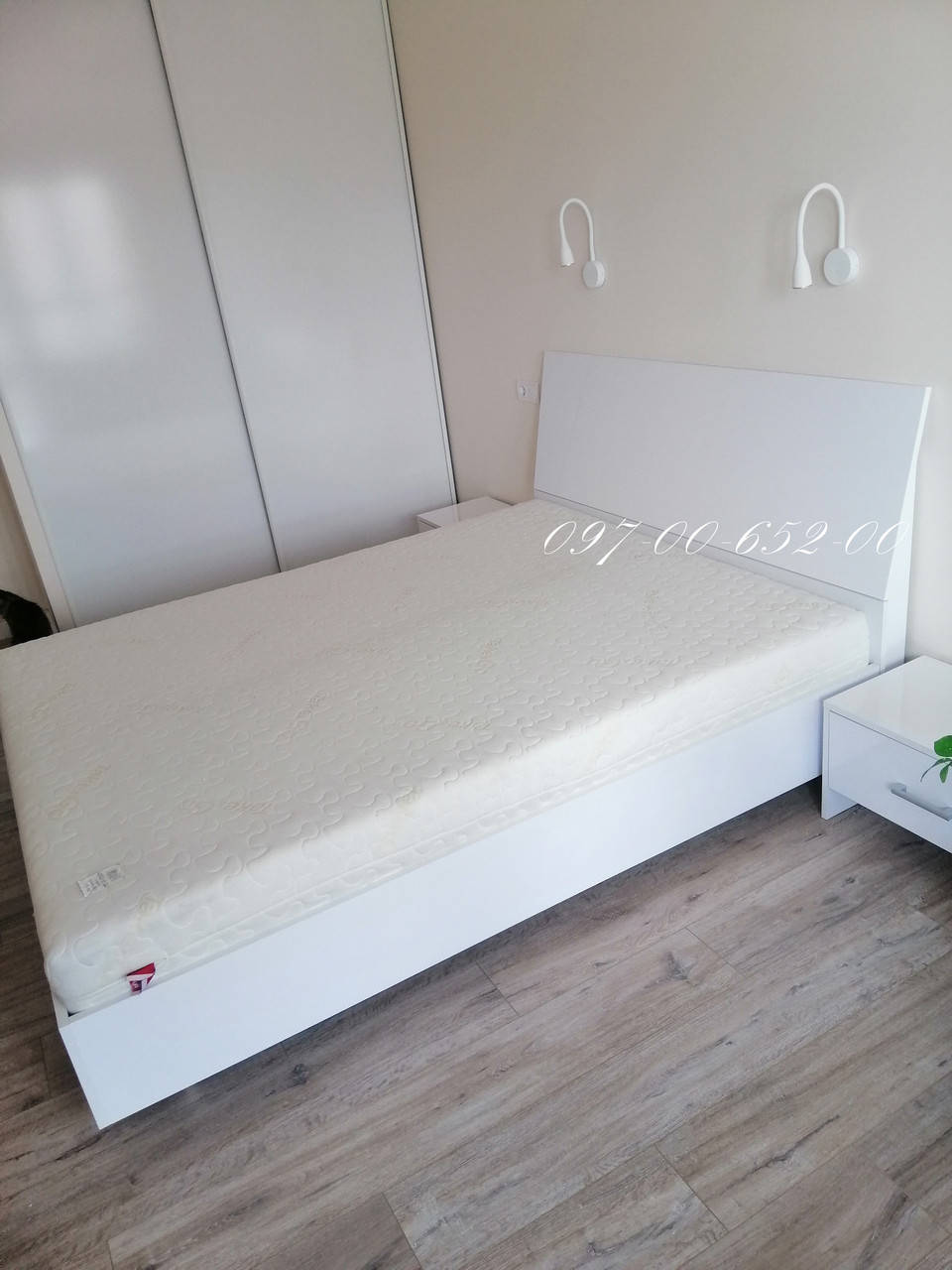 

Кровать Рома 160х200 Белый глянец Твердая