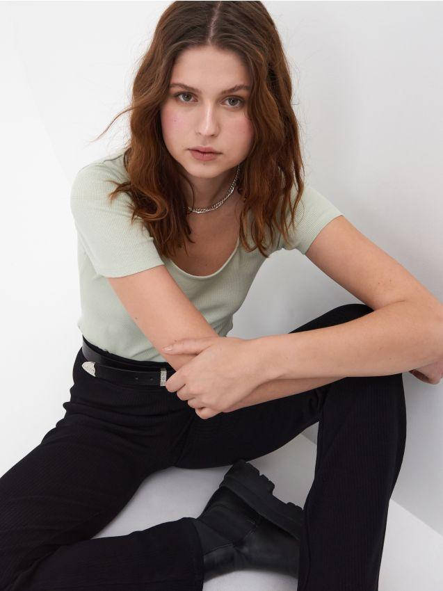 

Футболка женская хаки Sinsay Польша