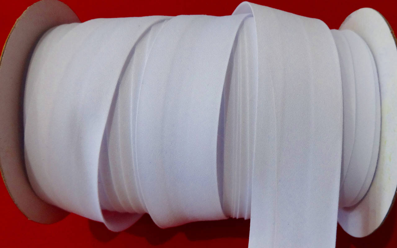 

Косая бейка матовая 30 мм белая (50% п/э 50% коттон), Белый